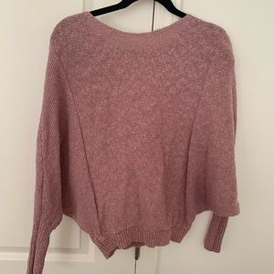 oversized sweater with back cutout